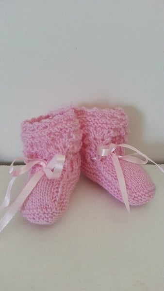 HAND KNITTED BOOTIES 3 - 6 Months Pink Long version628638452968981119