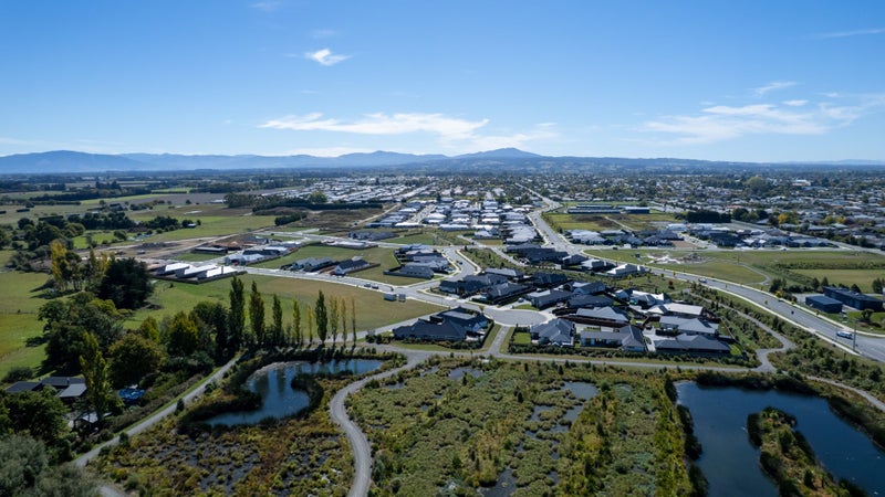 Image 2 of 12
