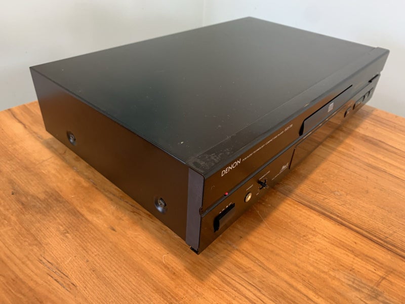 Audiophile grade Denon DCD-735 CD player - Fantastic Condition Carousel 9
