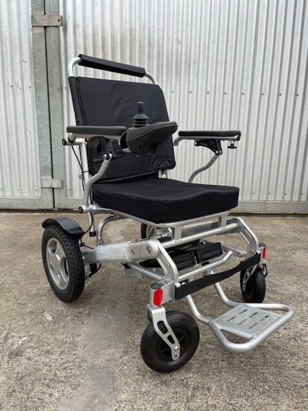 NEW!! SPECIAL! Light weight! Mobility power electric holding wheelchair! Carousel 1