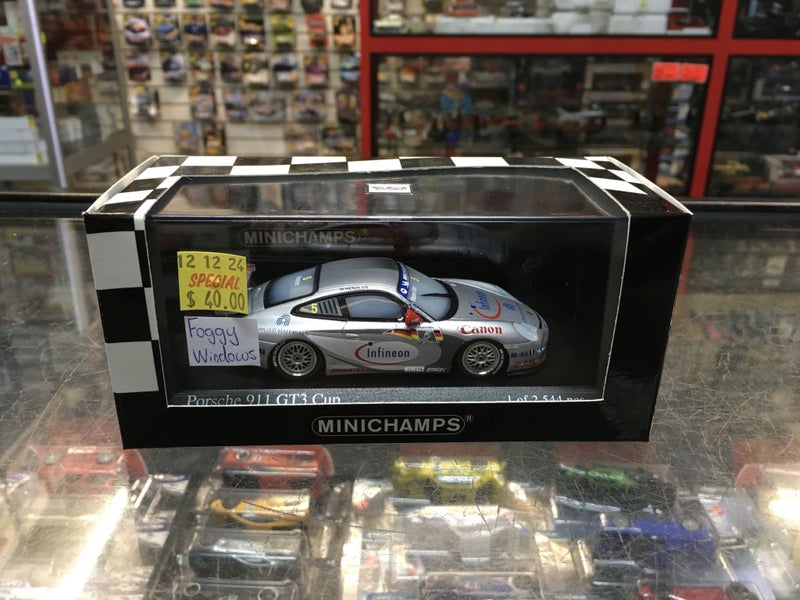 1/43 MINICHAMPS PORSCHE 911 GT3 SUPERCUP 2004 WINNER HENZLER Carousel 1