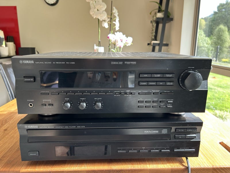 Yamaha Amplifier & CD Player Carousel 1
