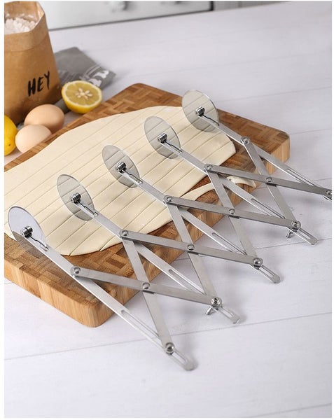 NEW 5 Wheels Cutter Dough Divider Dough Knife Flexible Roller Blade Pizza Cutter Carousel 2