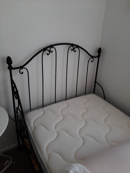French Daybed. Just Gorgeous.62933725194881111