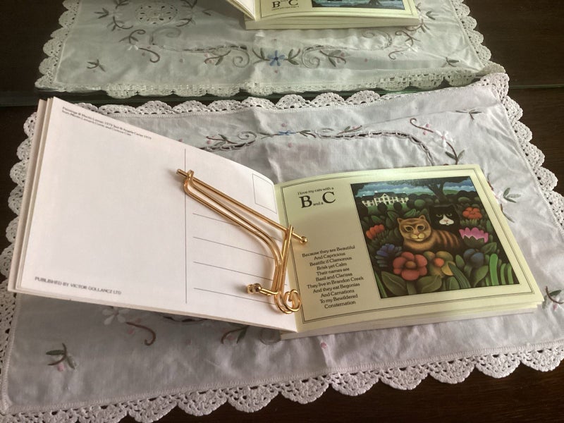Retro comic&curious postcard book 30 postcards unused Carousel 6