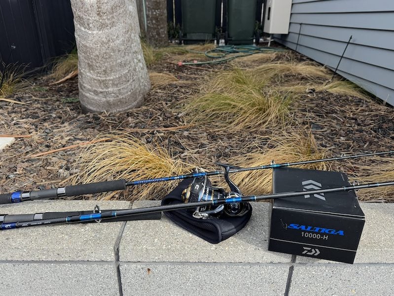 2X Daiwa Spartan rods & Saltiga 1000 Reel Carousel 1