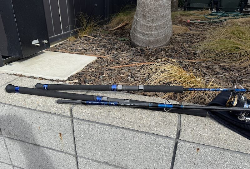 2X Daiwa Spartan rods & Saltiga 1000 Reel Carousel 4