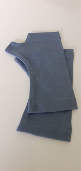 Merino Fingerless Gloves Carousel 1