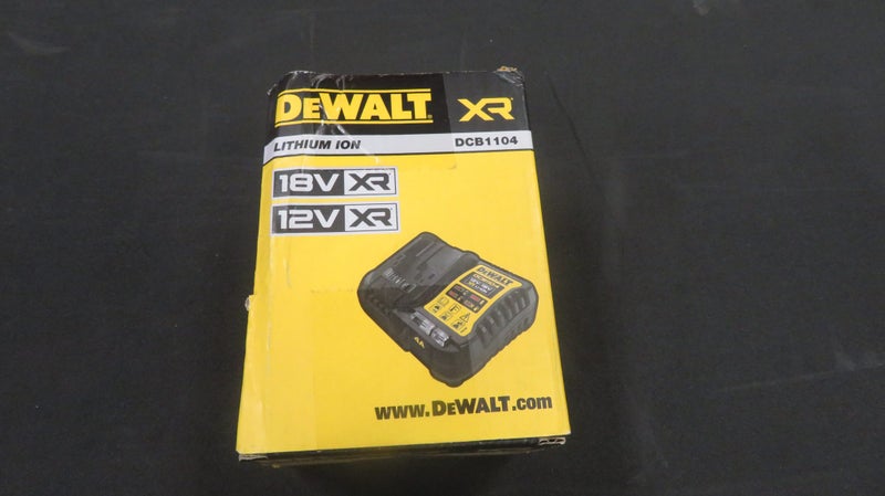 DEWALT 4A SLIM CHARGER Damaged Box - Genuine Dewalt Carousel 2