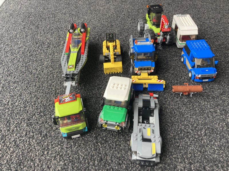 Lego City Bulk Lot Sweeper Excavator Forest Tractor Caravan Jetboat etc Carousel 15