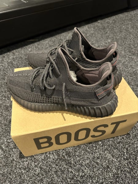 Adidas Yeezy Boost 350 V2 - Triple Black (non reflective) Carousel 1