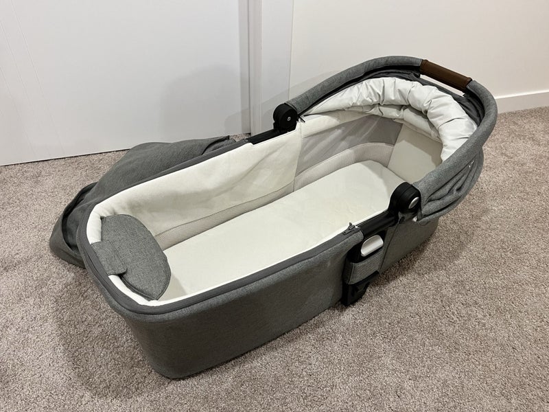 Nuna Mixx Next stroller and Bassinet Carousel 6