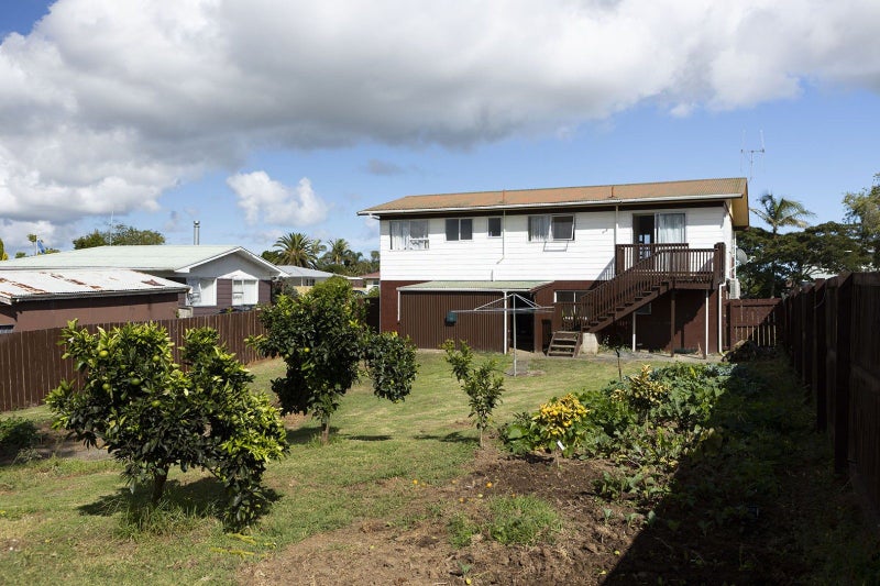 Image 2 of 29