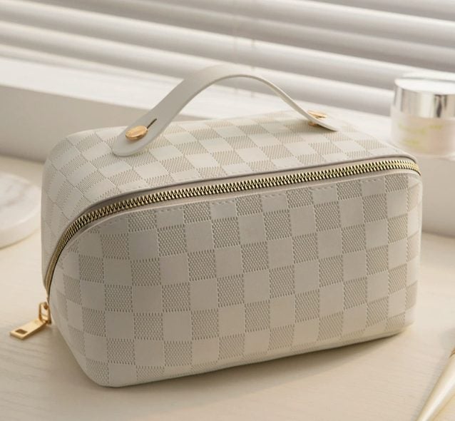 Travel Cosmetic Bag Plaid Checkered Makeup Bag Portable Carousel 2