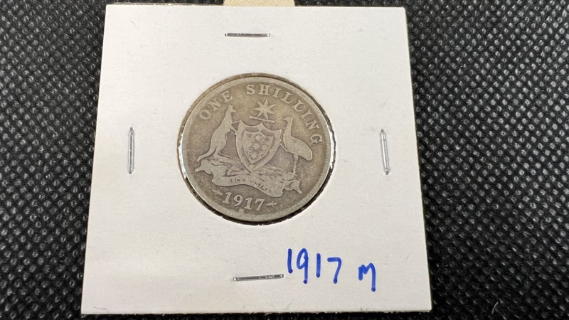 1917-M Australian Silver One Shilling Coin - Lot Y980 Carousel 1