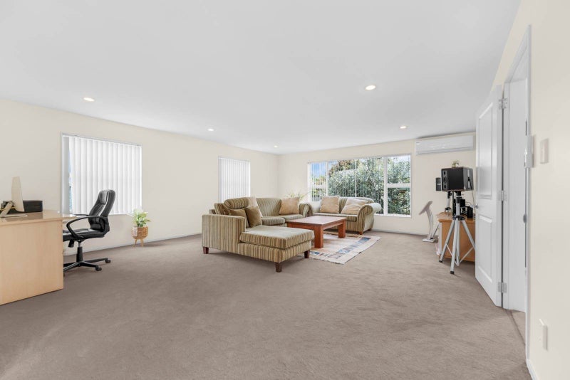 Image 2 of 18