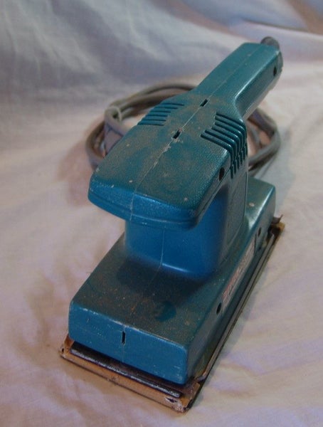 $1 Clearance - Makita Orbital Sander 9035 Carousel 2
