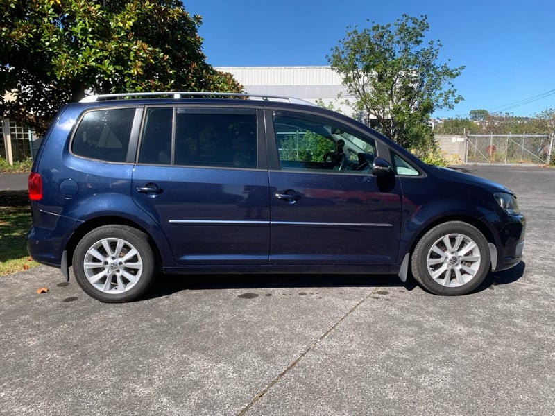 2013 Volkswagen Touran 7 Seater - Leather - TSI62867853818882111
