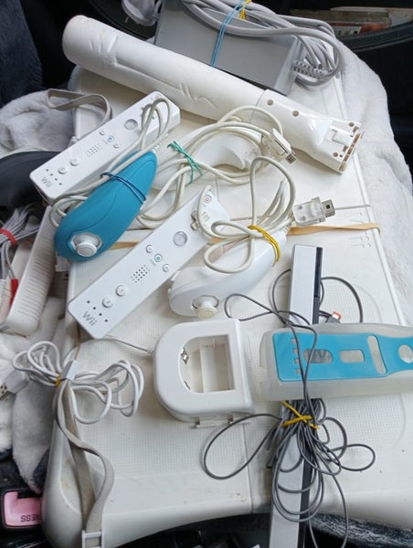 Nintendo Wii plus board and accessories Carousel 2