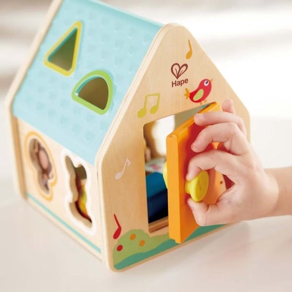 Hape: Critter House Shape Sorter Carousel 4