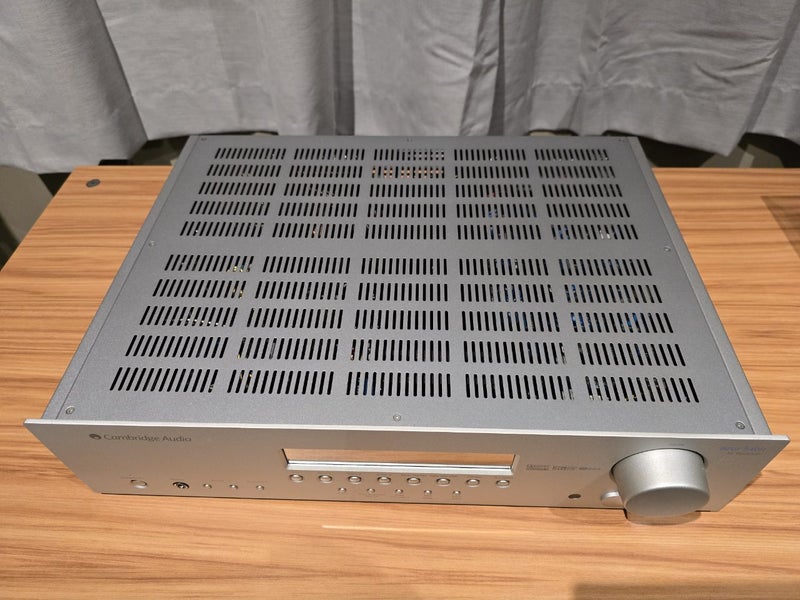Cambridge Audio Azur Amp & CD Carousel 19