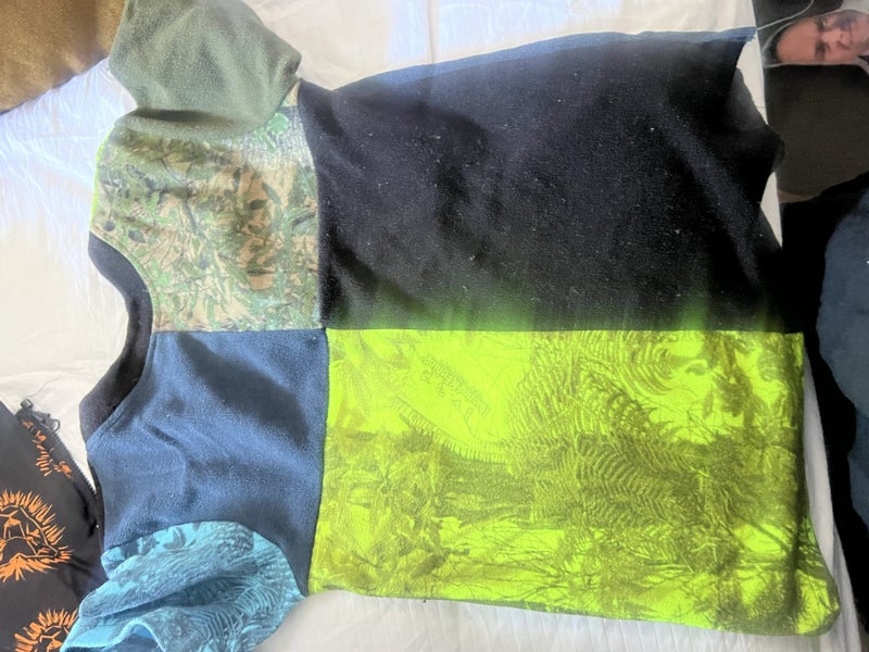 Kids hunting and fishing fleece Carousel 2