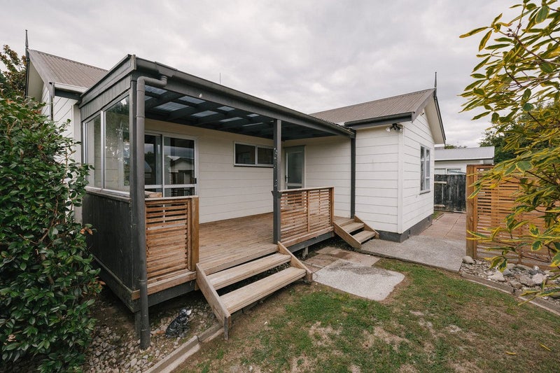 Image 1 of 20