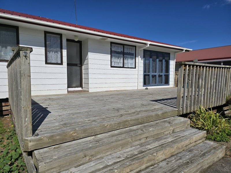 Image 3 of 20
