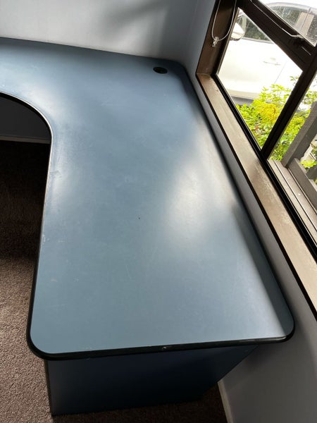 Corner desk Carousel 4