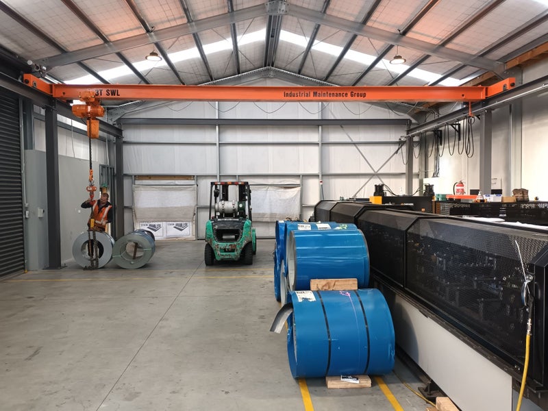500kg SWL Freestanding Gantry Crane Carousel 1