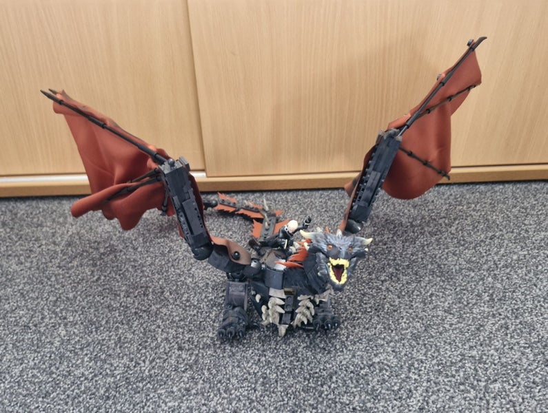MEGA CONSTRUX Black Series: Set GKG97 Game of Thrones - Daenerys and Drogon Carousel 1