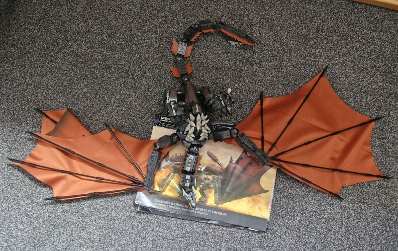 MEGA CONSTRUX Black Series: Set GKG97 Game of Thrones - Daenerys and Drogon Carousel 9