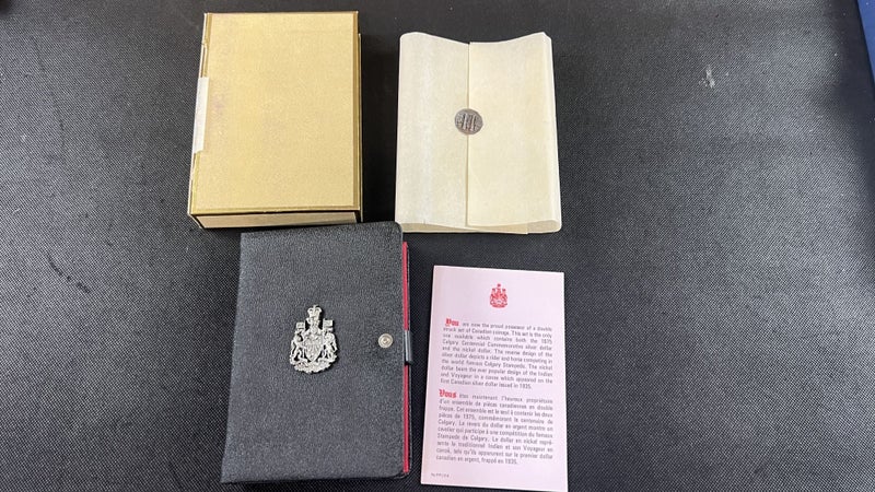 1975 Canadian Proof Coin Set with Large Silver Dollar - In Wallet - Lot Q989 Carousel 1