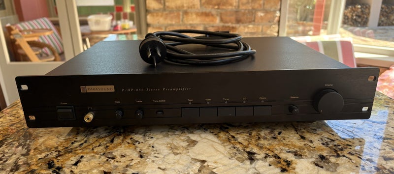 Parasound HCA-1000 amp and P/HP-850 pre-amp Carousel 1