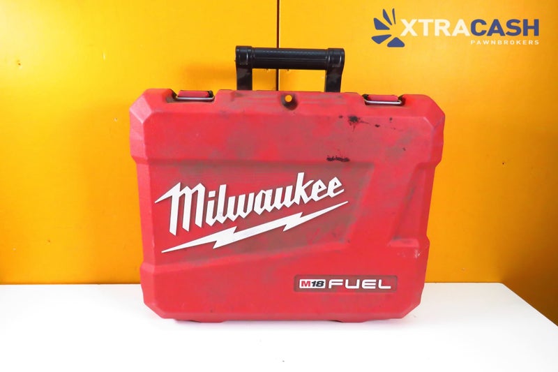 Milwaukee Drill Case Carousel 1