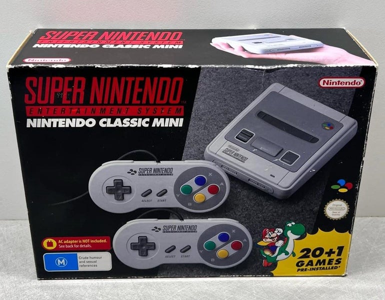 NINTENDO CLASSIC MINI - SUPER NINTENDO Carousel 1
