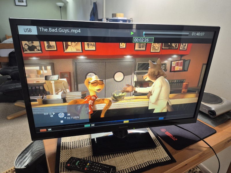 Panasonic 32" LCD TV Carousel 1