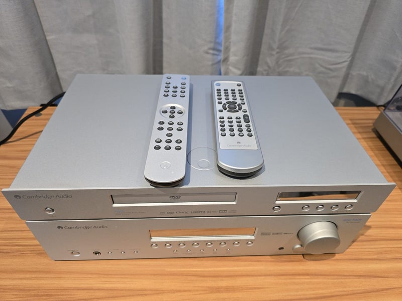 Cambridge Audio Azur Amp & CD Carousel 2