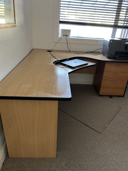 Desk Carousel 1