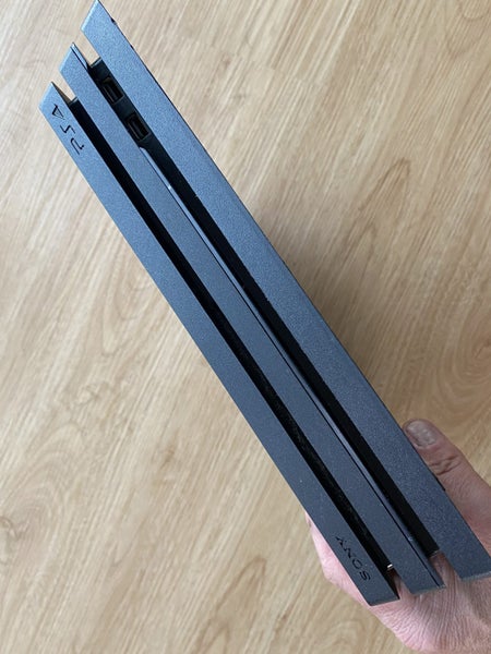 Sony PS4 PRO 1TB Carousel 6