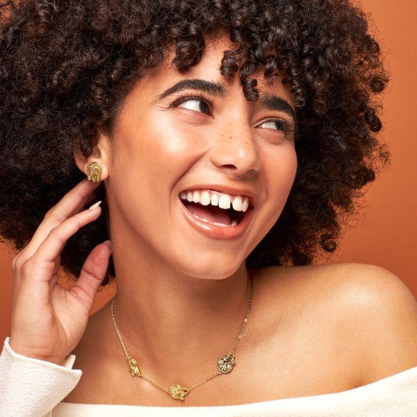 Disney Couture Kingdom - Star Wars - Millennium Falcon Stud Earrings Yellow Gold Carousel 2