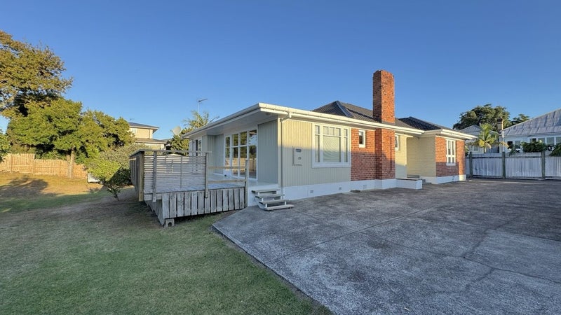 Image 1 of 20