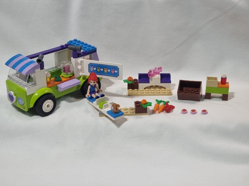 Great condition Lego Friends 10749 Mia's Organic Food Market (retired) Carousel 1