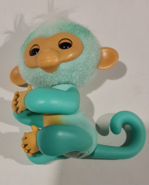 Fingerlings Monkey ^ Carousel 1