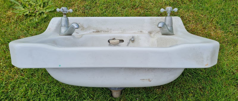 Bathroom Sink Setup Carousel 2