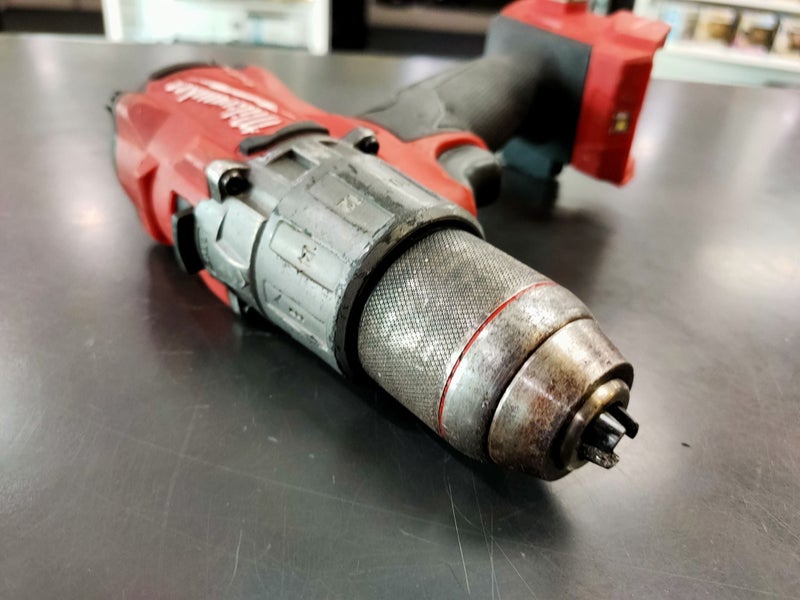 FAULTY Milwaukee Drill - B13190918-1 Carousel 2