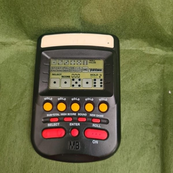 Vintage 1995 Yahtzee Handheld games Carousel 1