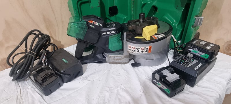 Hikoki 36V Rebar Bender with AC/DC Adapter Carousel 1