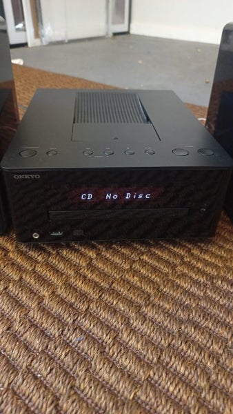 Onkyo CR-255 compact disc receiver / IPod dock - mini / micro system Carousel 2