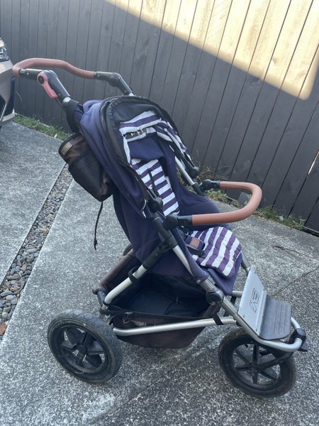 Mountain Buggy Urban Jungle Nautical Carousel 1
